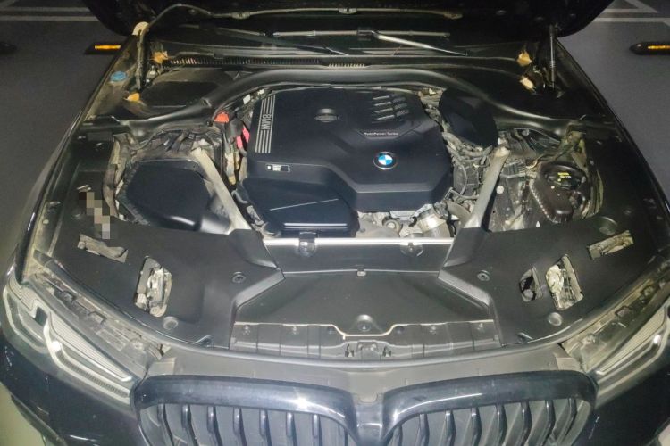 Used BMW 5 Series 2022 Restyled 525i M Sport Package Engine Bay