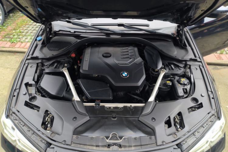 Used BMW 5 Series 2022 Second Facelift 530Li Leading Edition Luxury Package Engine Bay