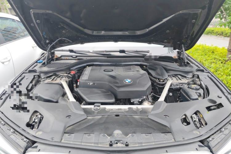 Used BMW 5 Series 2022 525Li M Sport Package Engine Bay
