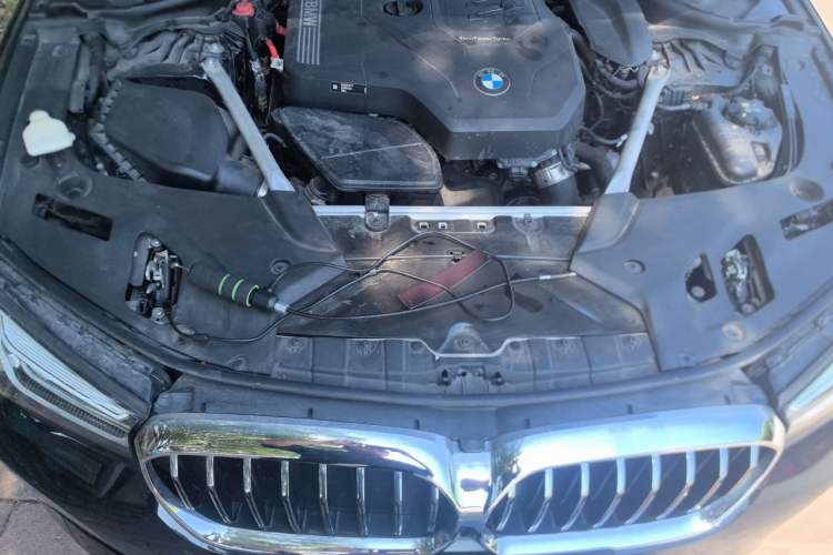 Used BMW 5 Series 2022 Second Facelift 525Li Luxury Package Engine Bay