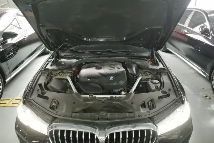Used BMW 5 Series 2022 Second Facelift 525Li M Sport Package Engine Bay