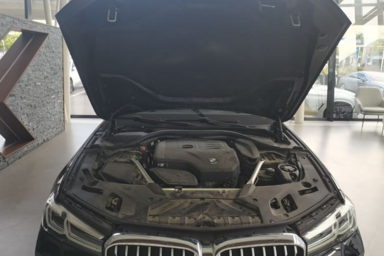 Used BMW 5 Series 2022 530i Sport Line M Sport Package Engine Bay
