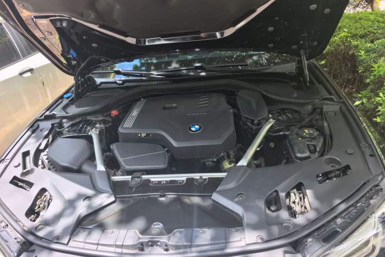 Used BMW 5 Series 2022 Second Facelift 525Li M Sport Package Engine Bay