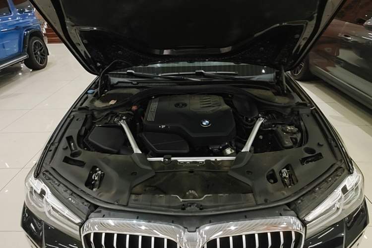 Used BMW 5 Series 2022 Restyled 525Li M Sport Package Engine Bay