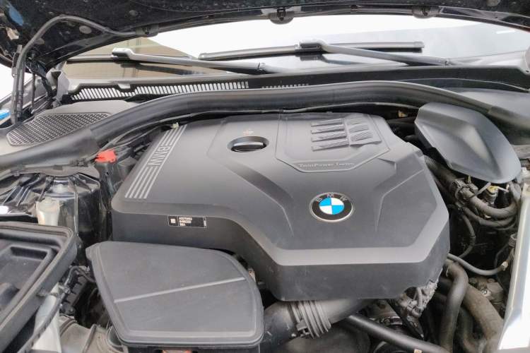 Used BMW 5 Series 2022 Second Facelift 530Li Luxury Version M Sport Package Engine Bay