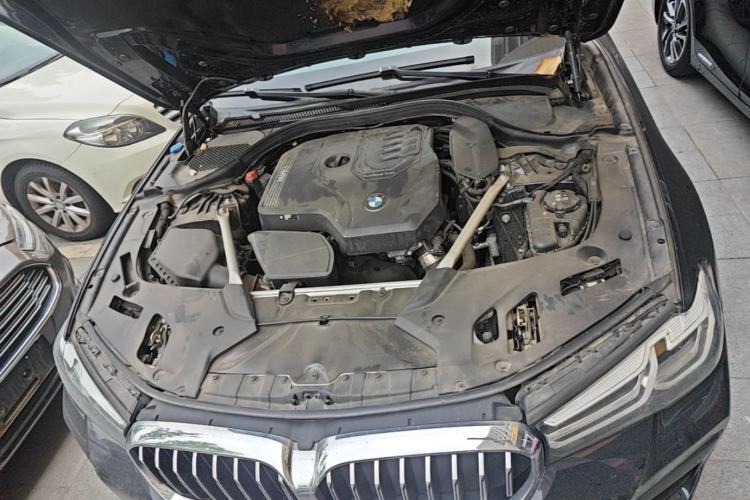 Used BMW 5 Series 2022 Second Facelift 525Li M Sport Package Engine Bay