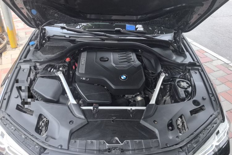 Used BMW 5 Series 2022 Second Facelift 525i M Sport Package Engine Bay