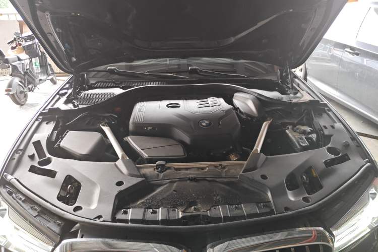 Used BMW 5 Series 2022 Restyled 525Li Luxury Package Engine Bay