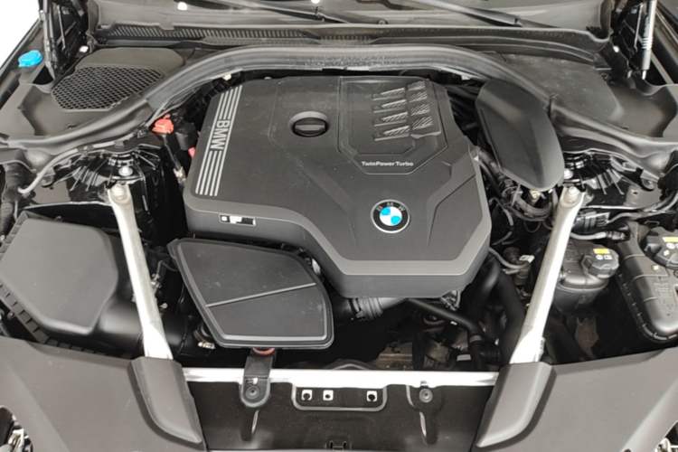 Used BMW 5 Series 2022 Second Facelift 530Li Leading Edition M Sport Package Engine Bay