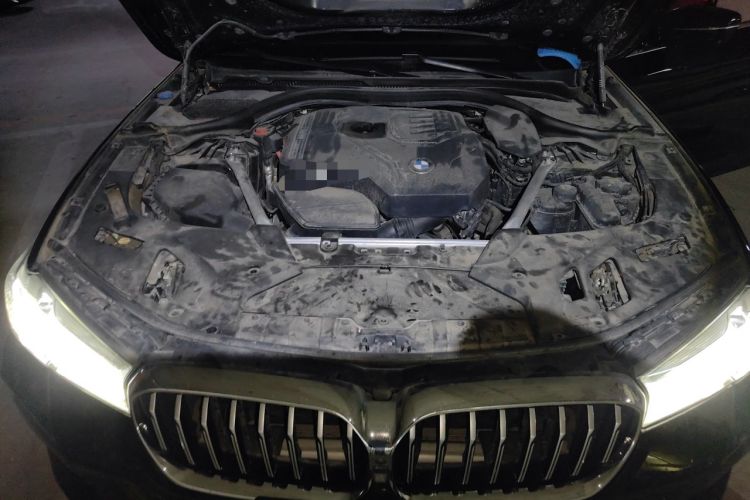 Used BMW 5 Series 2022 Second Facelift 530Li Luxury Version M Sport Package Engine Bay