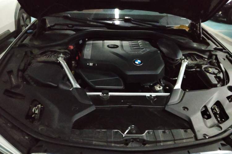 Used BMW 5 Series 2022 Restyled 525i M Sport Package Engine Bay