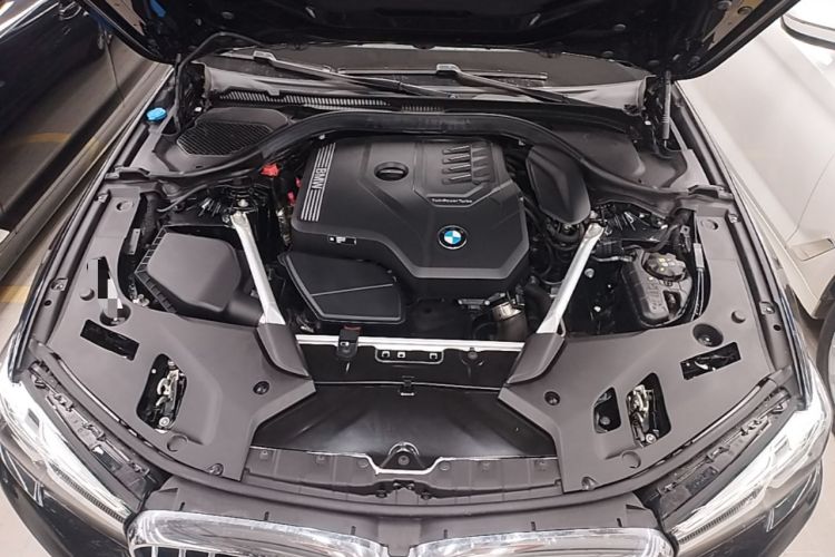 Used BMW 5 Series 2022 Second Facelift 525Li Luxury Package Engine Bay