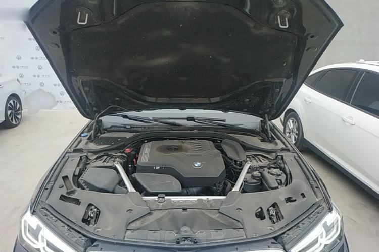Used BMW 5 Series 2022 Second Facelift 530Li Luxury Version M Sport Package Engine Bay