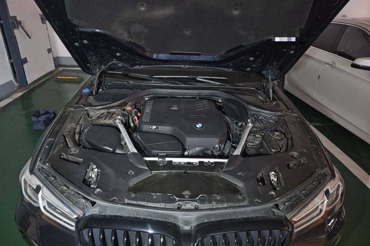 Used BMW 5 Series 2022 Revised Version 3 530Li Luxury Edition M Sport Package Engine Bay