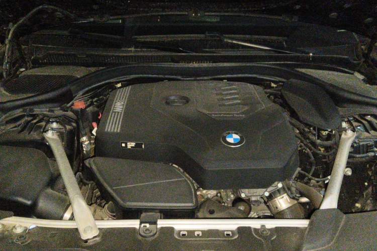 Used BMW 5 Series 2022 Second Facelift 525Li M Sport Package Engine Bay