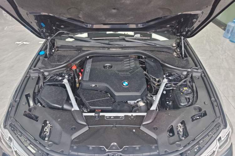 Used BMW 5 Series 2022 Restyled 525Li M Sport Package Engine Bay