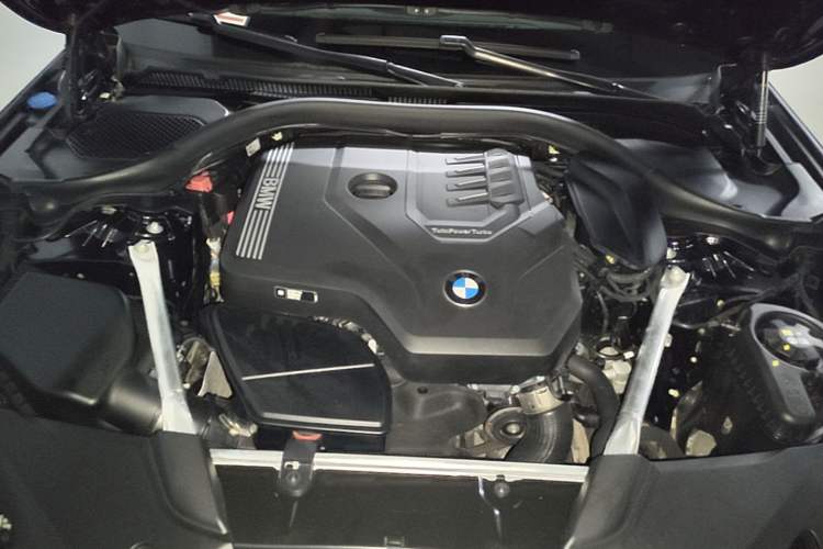 Used BMW 5 Series 2022 Second Facelift 525i M Sport Package Engine Bay