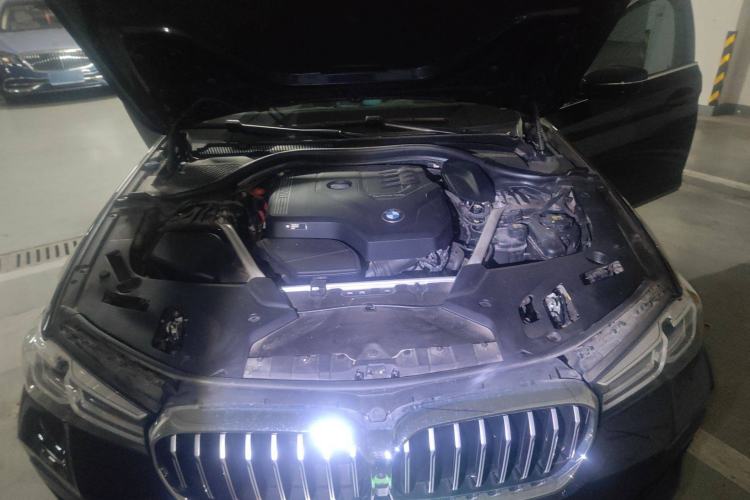 Used BMW 5 Series 2022 Second Facelift 530Li Luxury Version M Sport Package Engine Bay