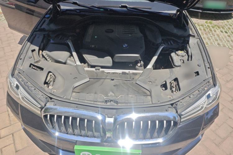 Used BMW 5 Series 2022 525Li M Sport Package Engine Bay