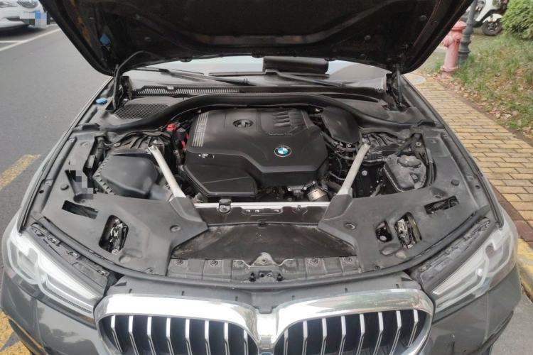Used BMW 5 Series 2022 525Li M Sport Package Engine Bay
