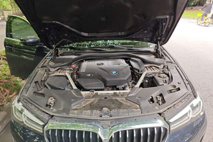 Used BMW 5 Series 2022 Second Facelift 525Li Luxury Package Engine Bay