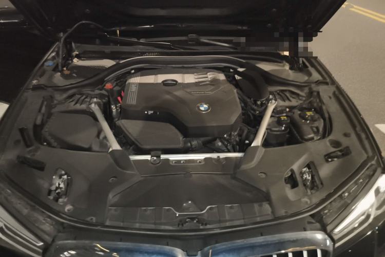 Used BMW 5 Series 2022 Second Facelift 530Li Luxury Version M Sport Package Engine Bay