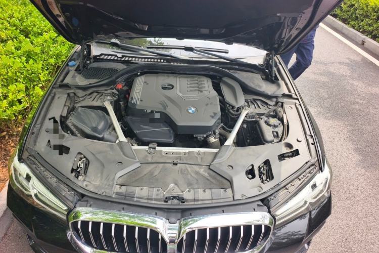 Used BMW 5 Series 2022 525Li M Sport Package Engine Bay