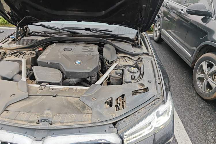 Used BMW 5 Series 2022 530Li Leading Model M Sport Package Engine Bay Left