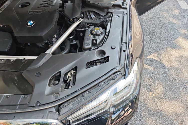 Used BMW 5 Series 2022 Restyled 525Li M Sport Package Engine Bay Left