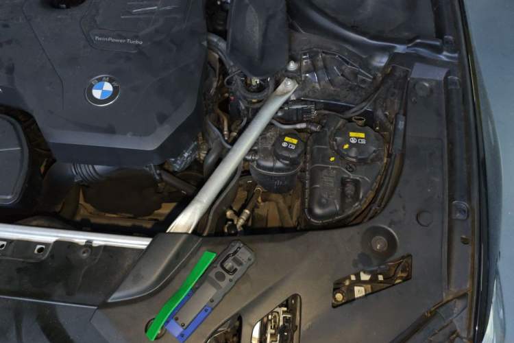 Used BMW 5 Series 2022 530Li Leading Model M Sport Package Engine Bay Left