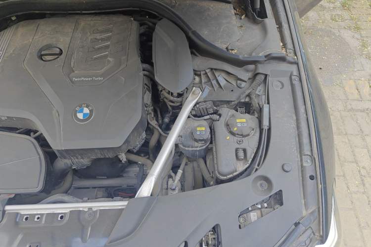 Used BMW 5 Series 2022 Updated 530Li Leading Edition Luxury Package Engine Bay Left