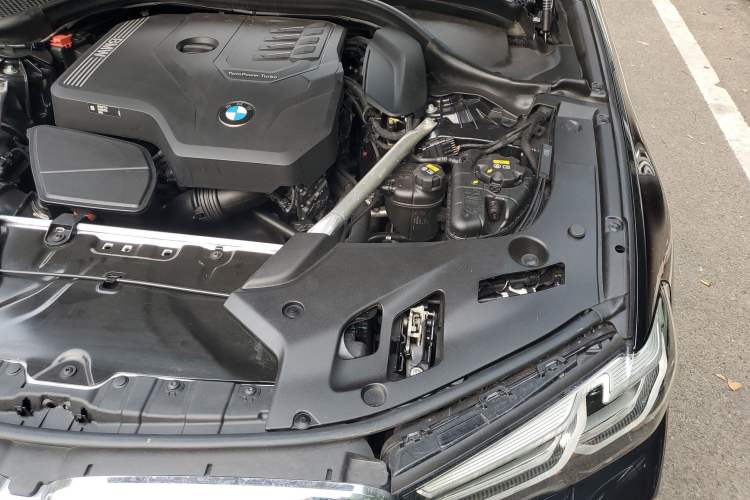Used BMW 5 Series 2022 Second Facelift 530Li Leading Edition M Sport Package Engine Bay Left