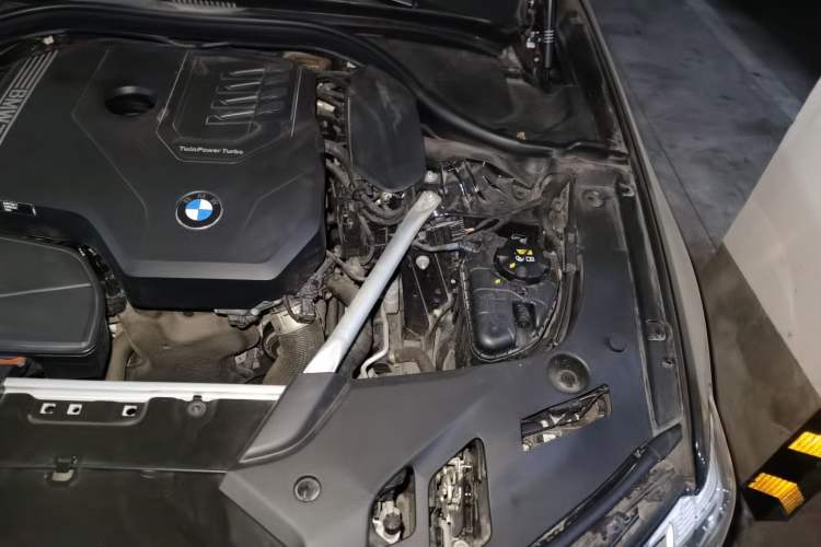 Used BMW 5 Series 2022 Restyled 525Li M Sport Package Engine Bay Left