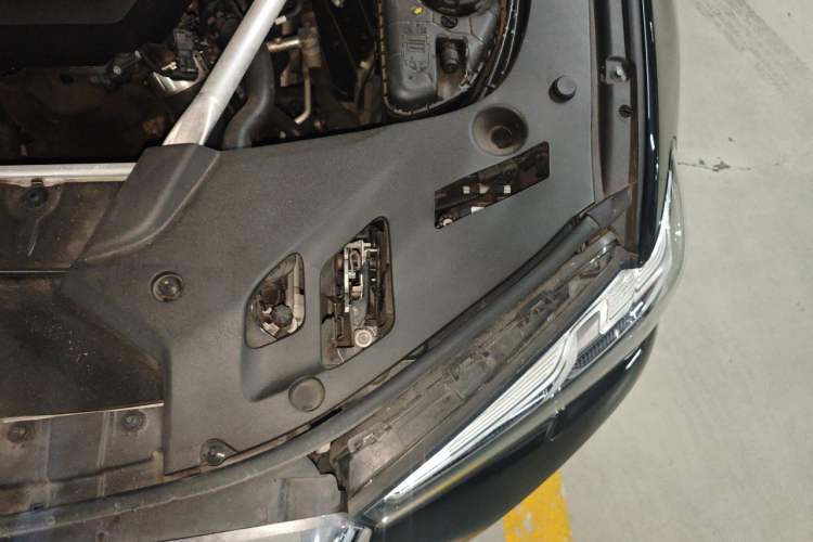 Used BMW 5 Series 2022 Restyled 525Li Luxury Package Engine Bay Left