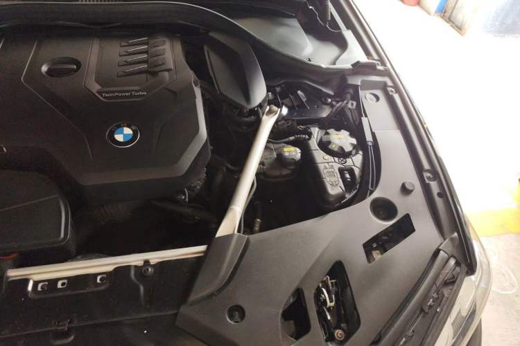 Used BMW 5 Series 2022 Second Facelift 530Li Luxury Version M Sport Package Engine Bay Left