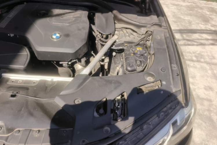 Used BMW 5 Series 2022 Restyled 525Li Luxury Package Engine Bay Left