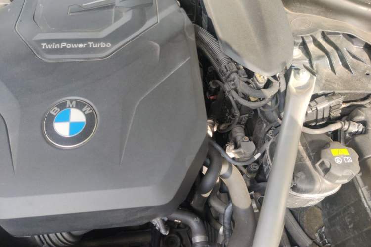 Used BMW 5 Series 2022 Second Facelift 530Li Leading Edition M Sport Package Engine Bay Left