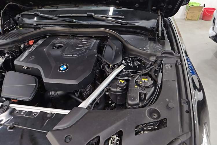 Used BMW 5 Series 2022 Updated 530Li Luxury Edition Premium Package Engine Bay Left