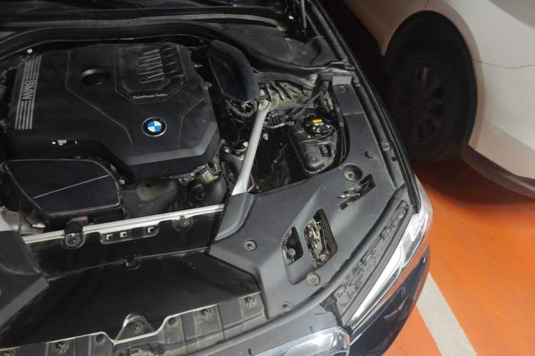 Used BMW 5 Series 2022 Restyled 525Li Luxury Package Engine Bay Left