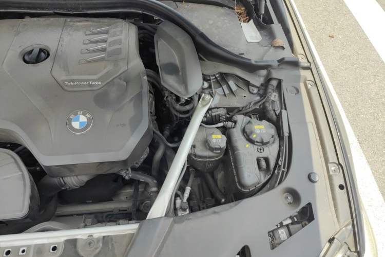 Used BMW 5 Series 2022 Restyled 530Li Leading Edition M Sport Package Engine Bay Left