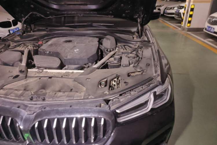 Used BMW 5 Series 2022 530Li Leading Model M Sport Package Engine Bay Left