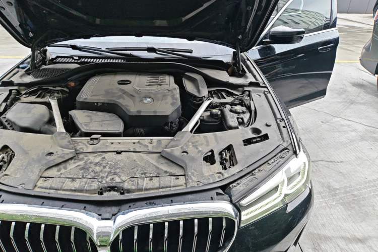 Used BMW 5 Series 2022 Updated 530Li Leading Edition Luxury Package Engine Bay Left