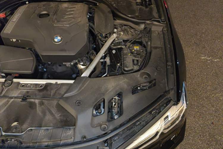 Used BMW 5 Series 2022 Restyled 525Li M Sport Package Engine Bay Left