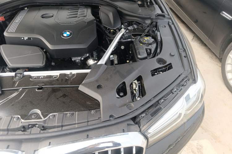 Used BMW 5 Series 2022 Restyled 525Li Luxury Package Engine Bay Left