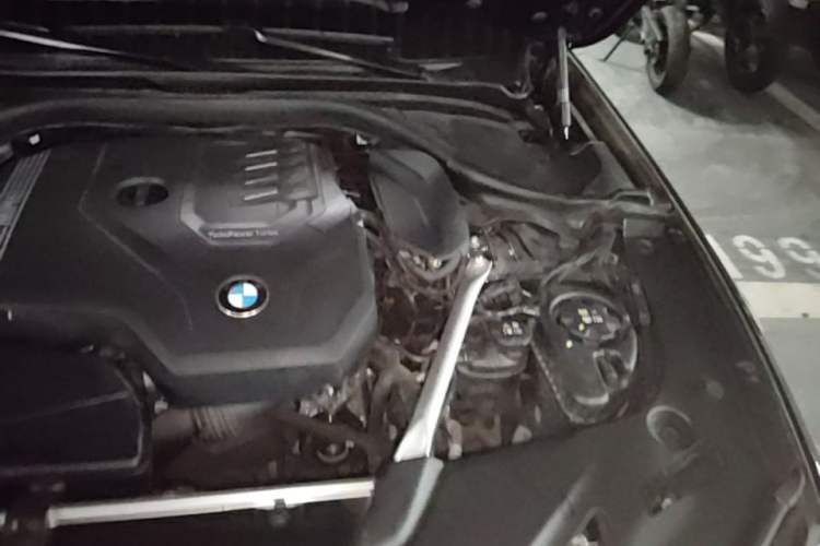 Used BMW 5 Series 2022 Second Facelift 530i M Sport Package Engine Bay Left