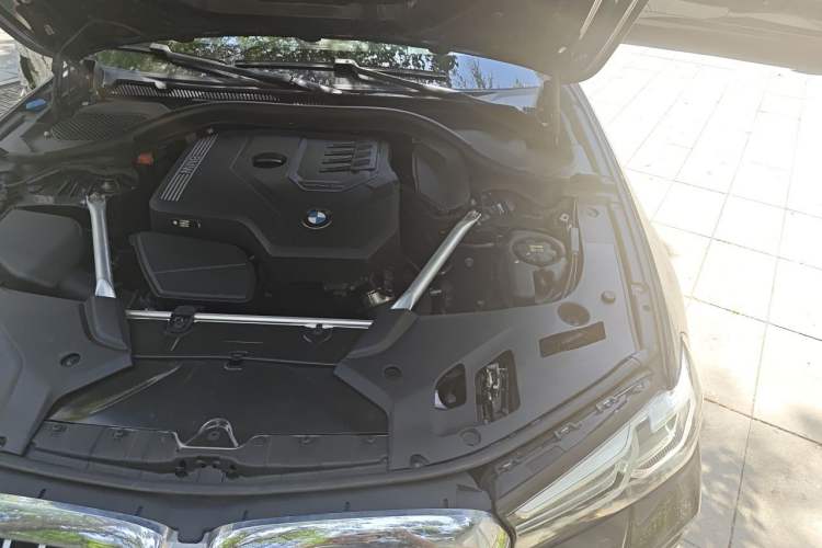 Used BMW 5 Series 2022 525i M Sport Package Engine Bay Left