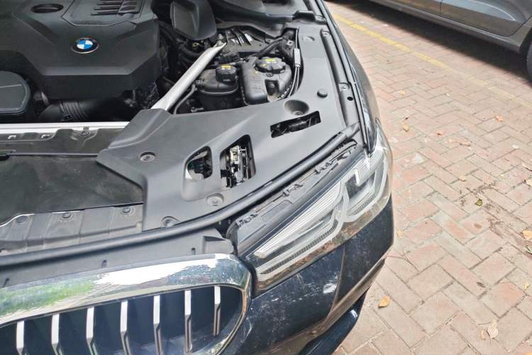 Used BMW 5 Series 2022 Revised Version 3 530Li Luxury Edition M Sport Package Engine Bay Left