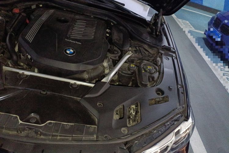 Used BMW 5 Series 2022 Restyled 540i Luxury Edition M Sport Package Engine Bay Left