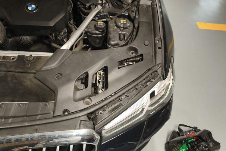 Used BMW 5 Series 2022 Restyled 530Li Leading Edition M Sport Package Engine Bay Left