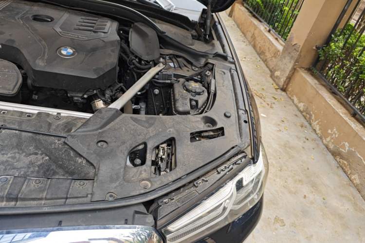 Used BMW 5 Series 2022 Restyled 525Li M Sport Package Engine Bay Left